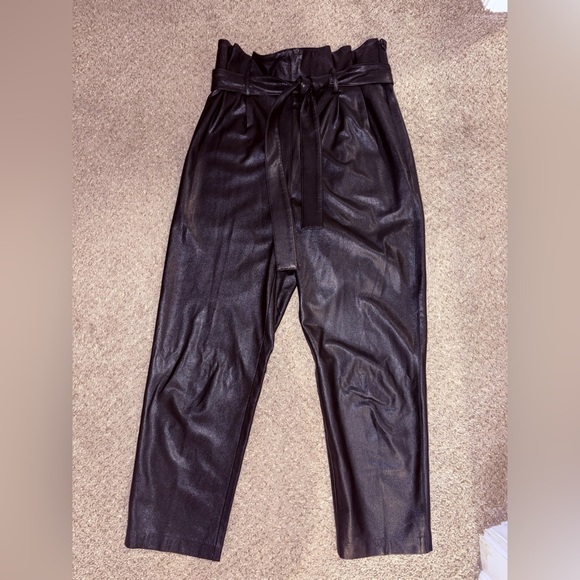 Amanda Uprichard Black faux leather Cropped paper bag Pants.  M - Picture 8 of 12